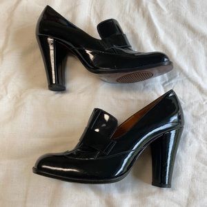 Chie Mihara Patent Leather Heels Loafer